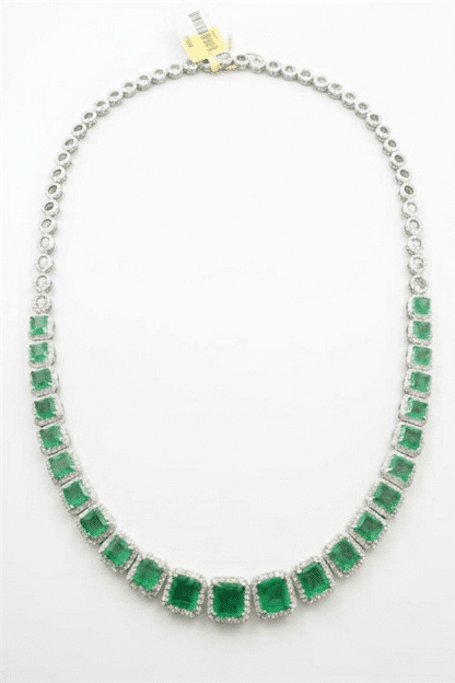 18K 15.26ct Colombian Emerald Necklace